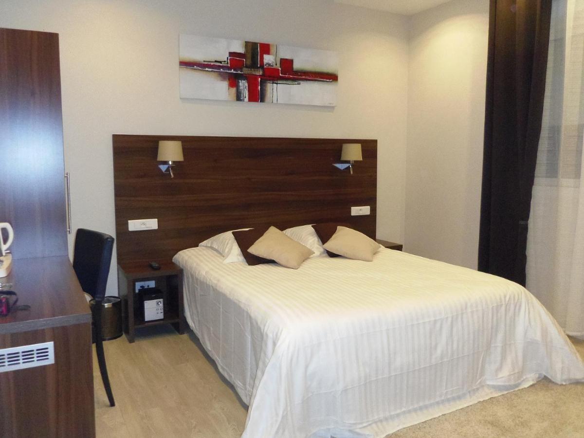 סן סיפריאן Hotel Le Belvedere מראה חיצוני תמונה